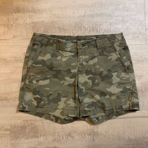 Eddie Bauer cargo shorts in Camo